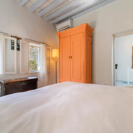 Layla Blu In The Medieval Town