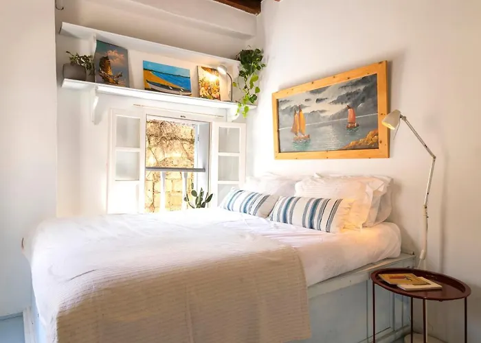 Layla Blu In The Medieval Town *