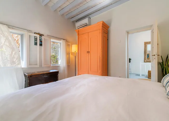 Layla Blu In The Medieval Town