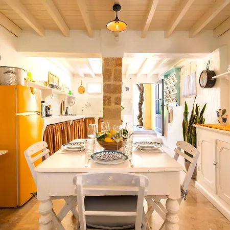 Layla Blu In The Medieval Town Rhodes City