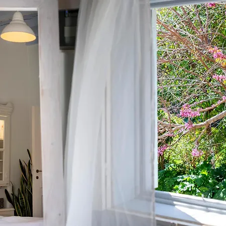 Layla Blu In The Medieval Town Feriehus *