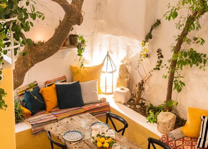 Layla Blu In The Medieval Town * עיר רודוס